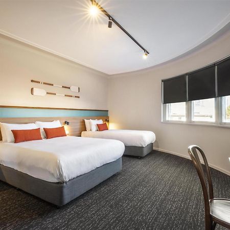 Nightcap At Ocean Beach Hotel Umina Beach Bagian luar foto
