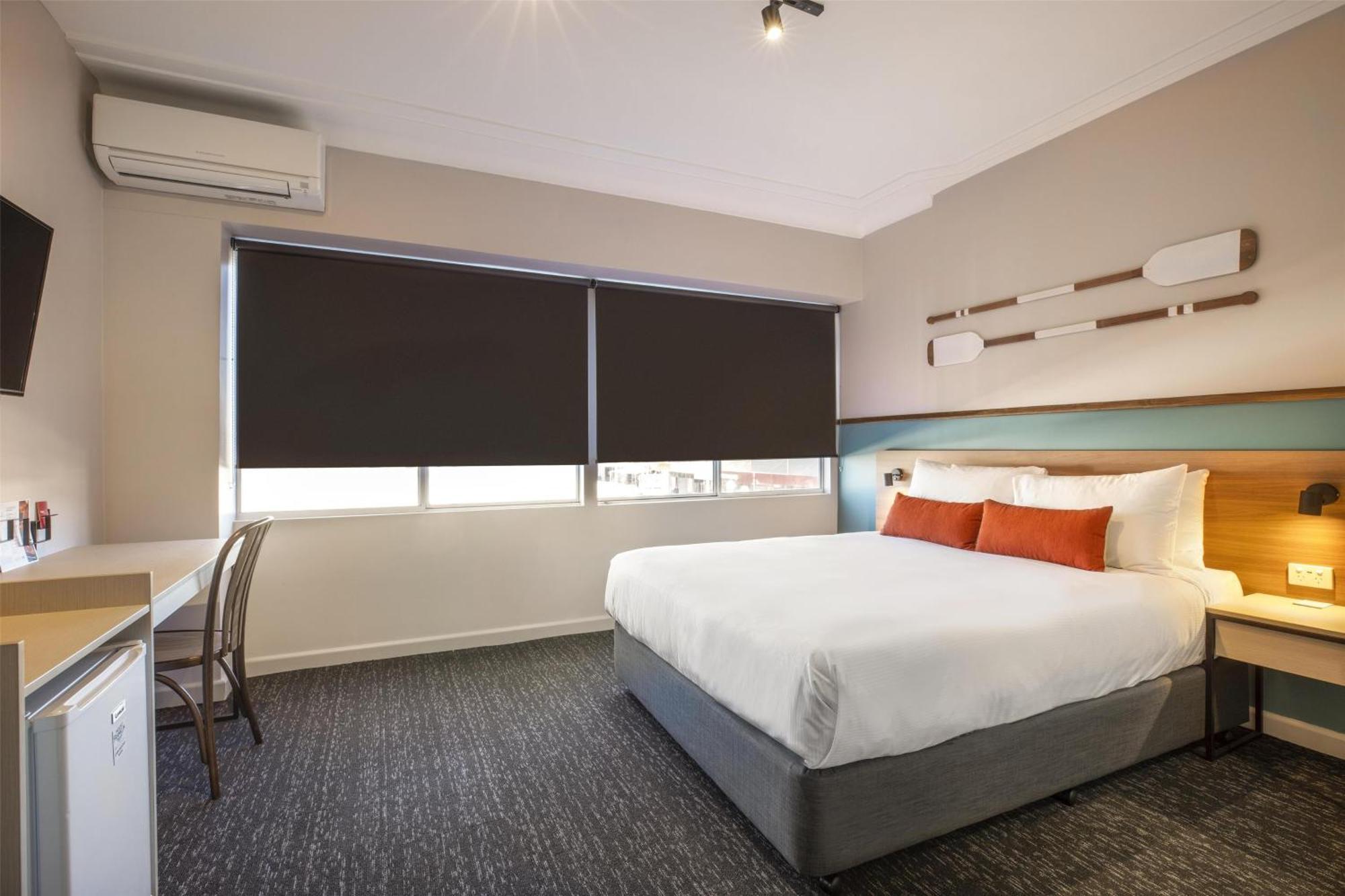 Nightcap At Ocean Beach Hotel Umina Beach Bagian luar foto
