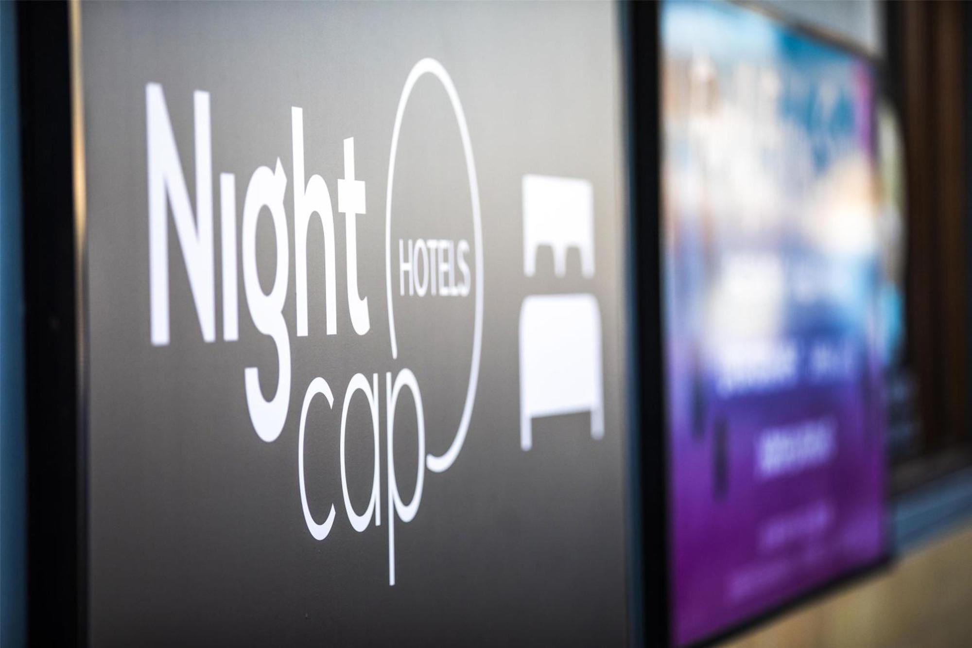 Nightcap At Ocean Beach Hotel Umina Beach Bagian luar foto
