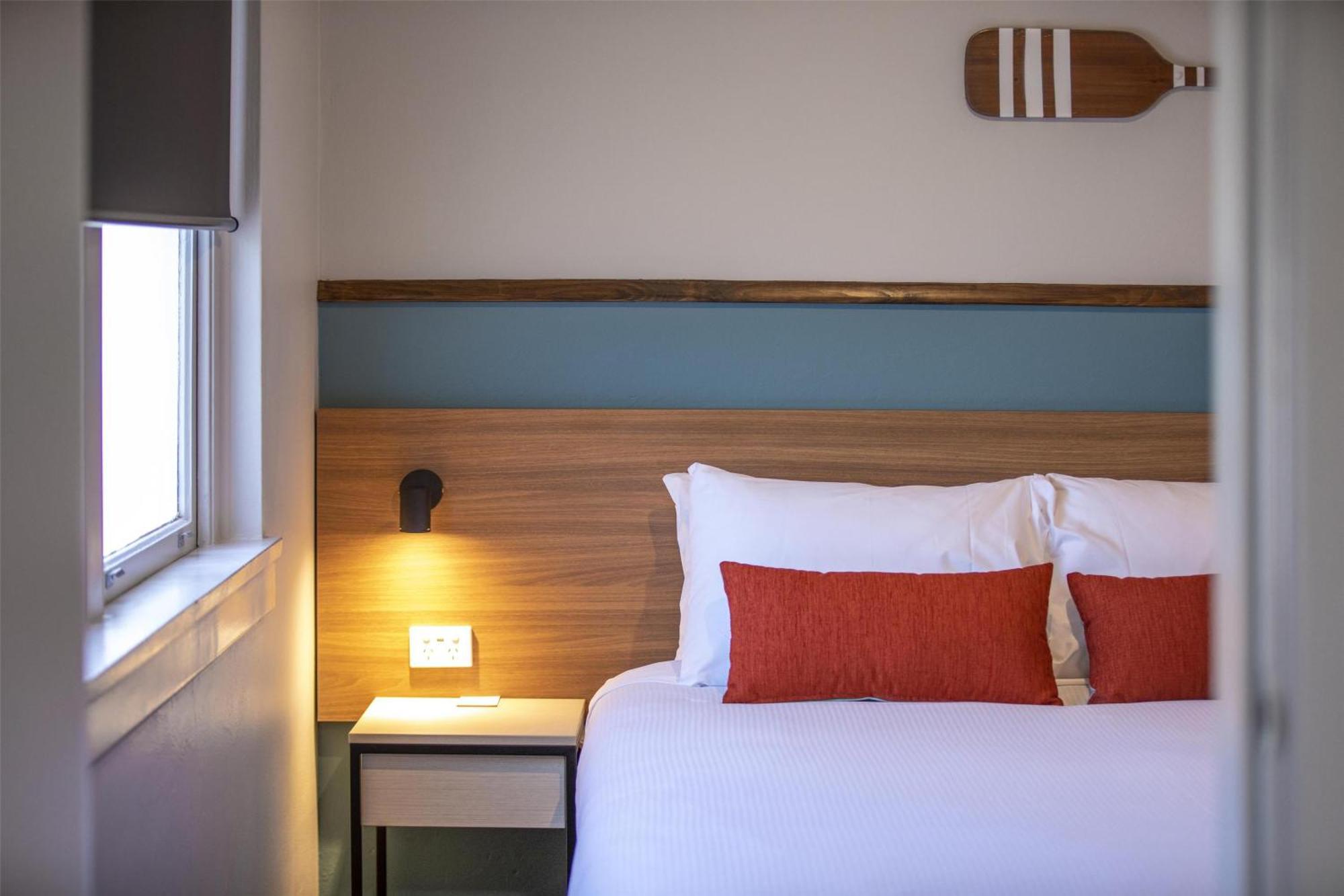Nightcap At Ocean Beach Hotel Umina Beach Bagian luar foto