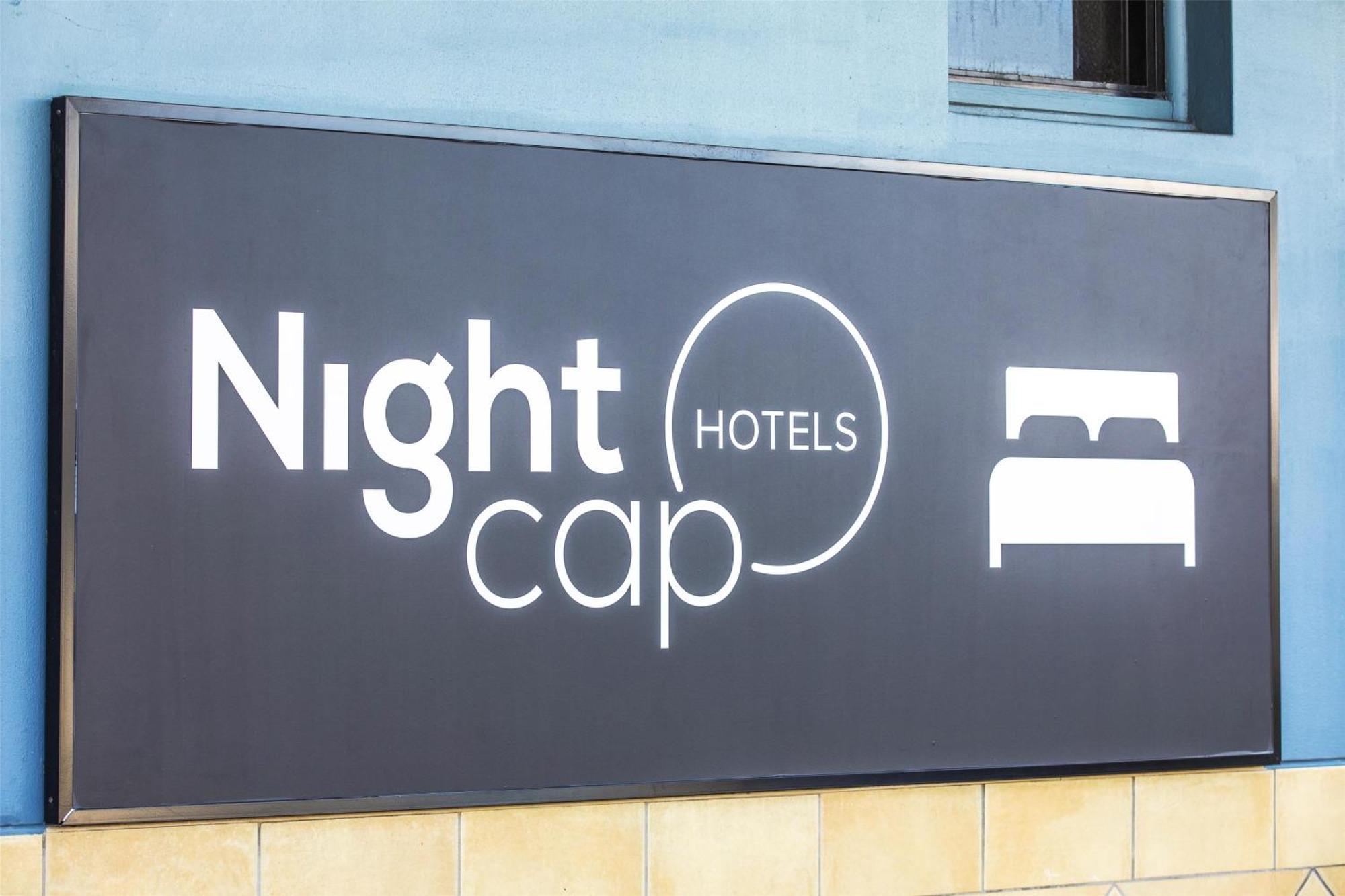 Nightcap At Ocean Beach Hotel Umina Beach Bagian luar foto