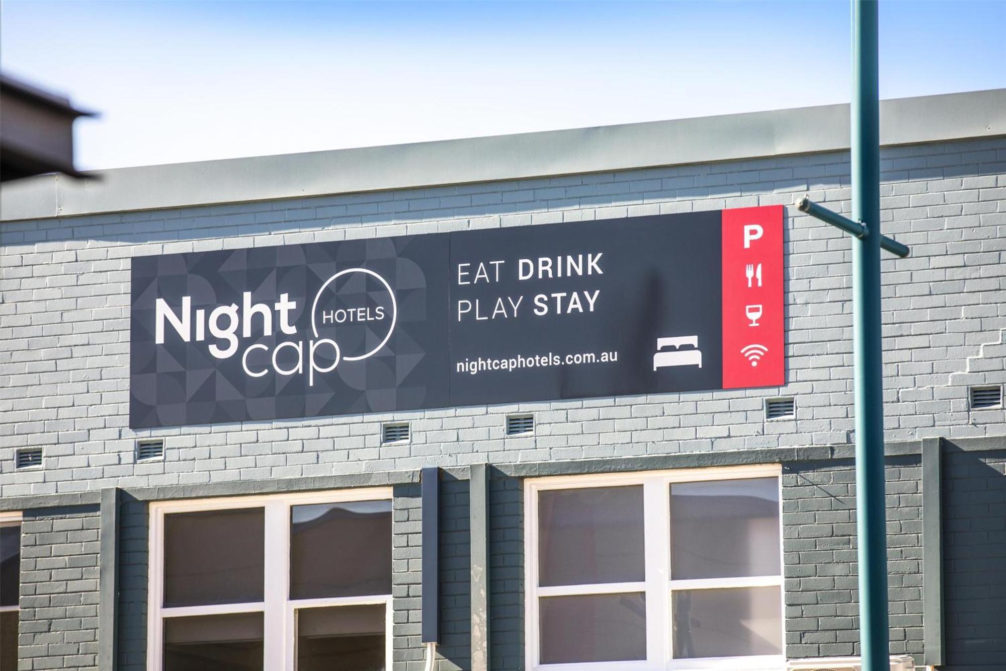 Nightcap At Ocean Beach Hotel Umina Beach Bagian luar foto