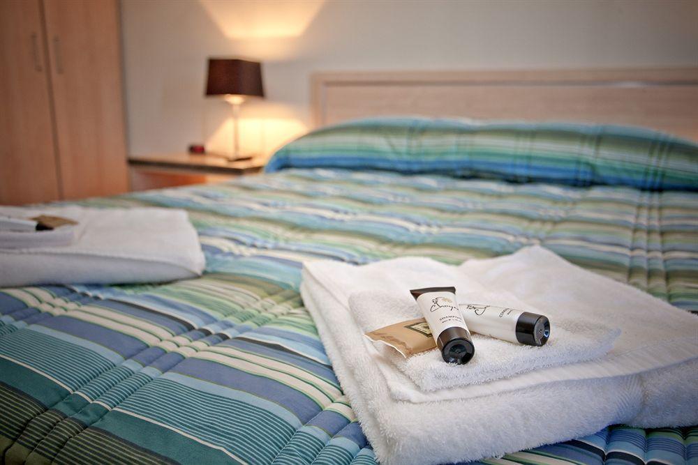Nightcap At Ocean Beach Hotel Umina Beach Bagian luar foto