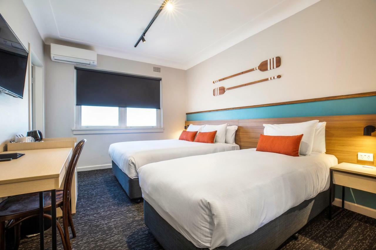 Nightcap At Ocean Beach Hotel Umina Beach Bagian luar foto