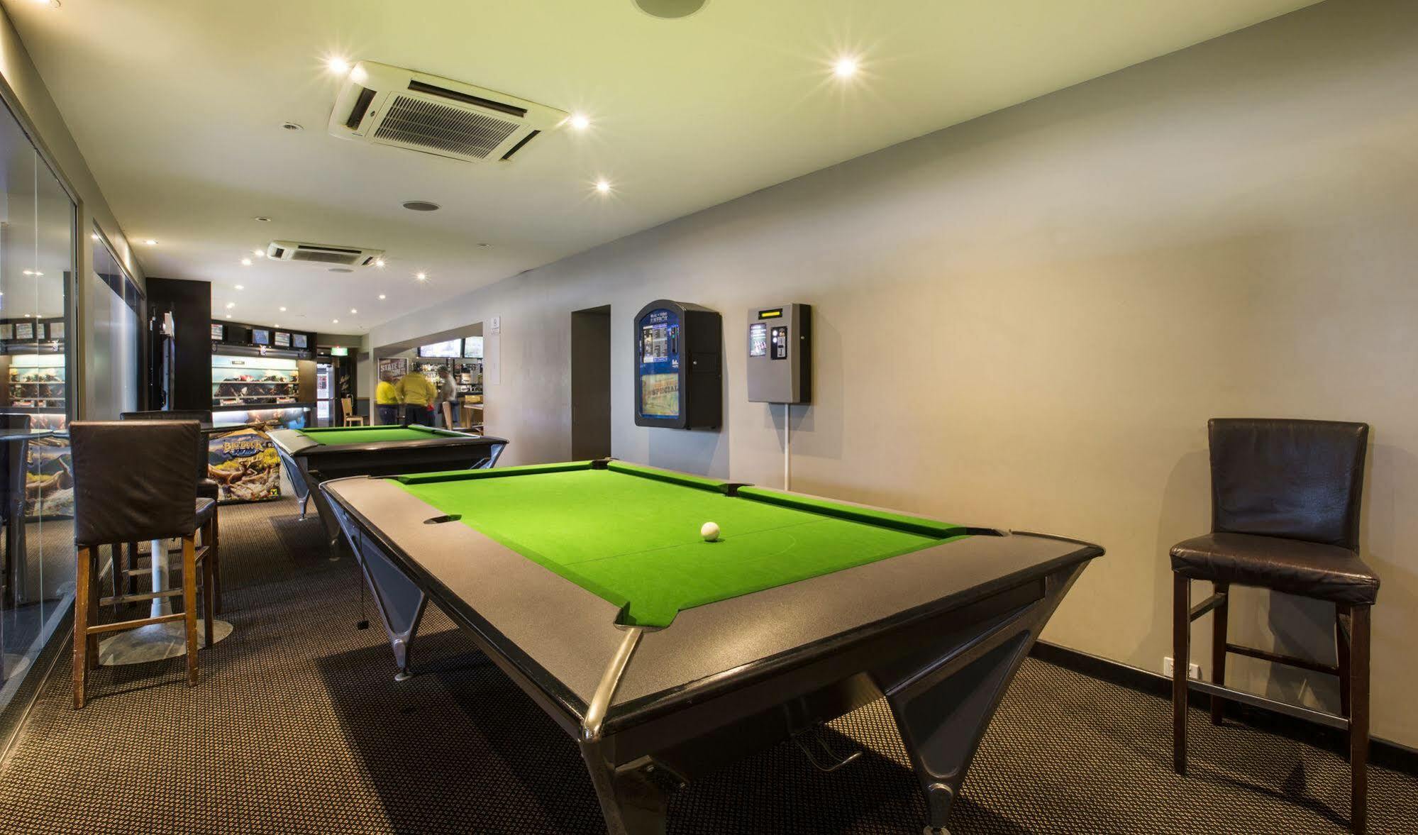Nightcap At Ocean Beach Hotel Umina Beach Bagian luar foto